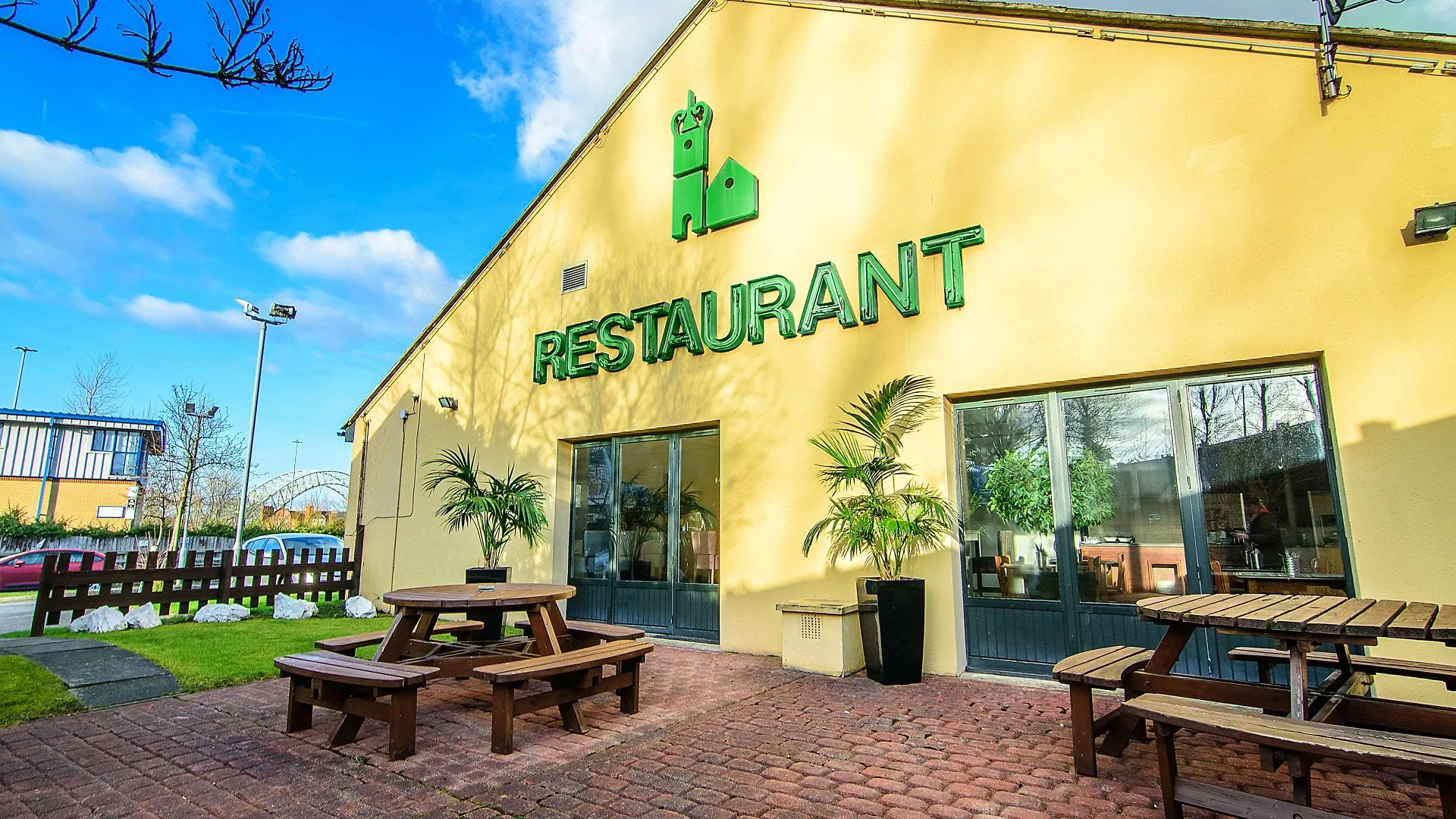 Campanile Hotel Runcorn 2*,